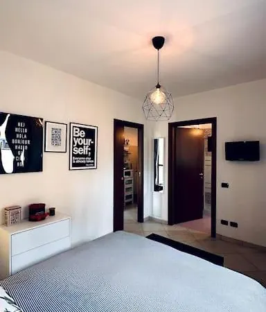 Iconn House Garden Apartment *